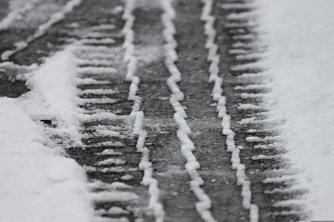 winter tires in snow