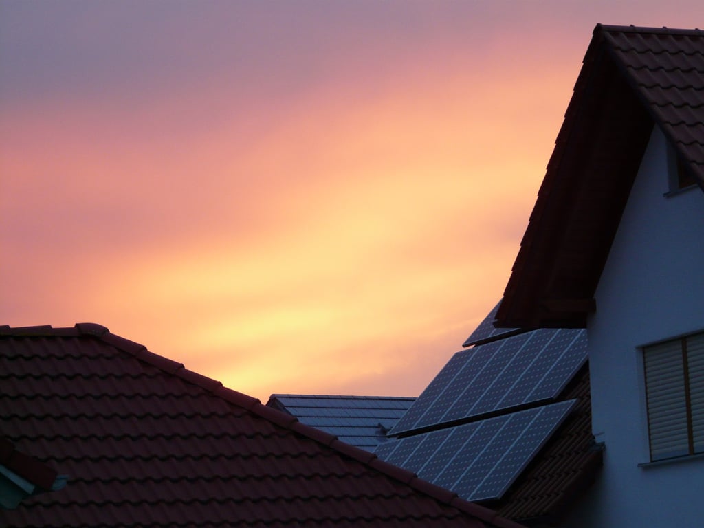 solar roof shingles