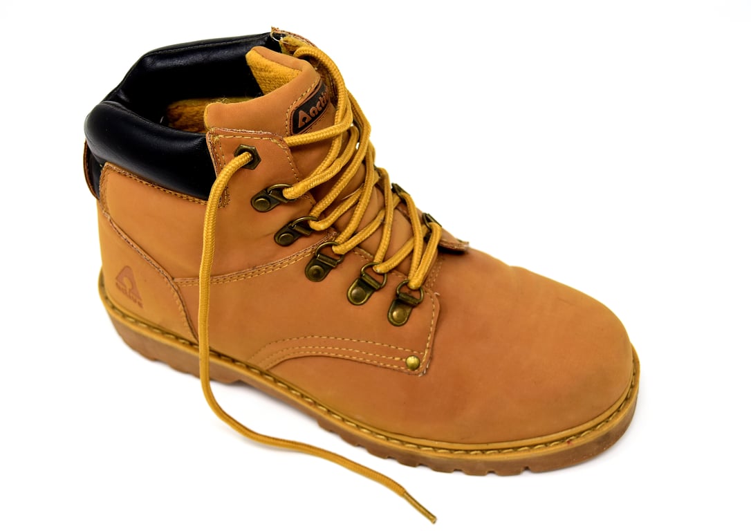 hiking boot fitting