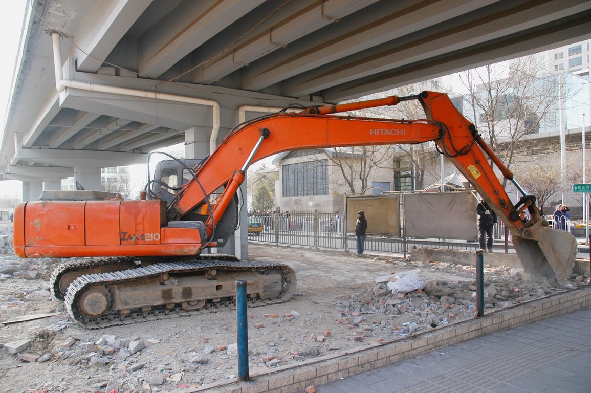 hydraulic excavator earthmoving