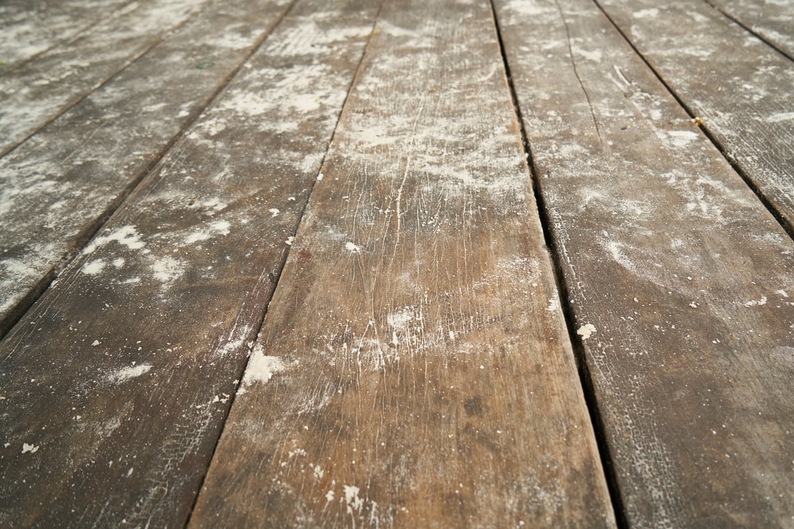 Lowe's flooring showroom