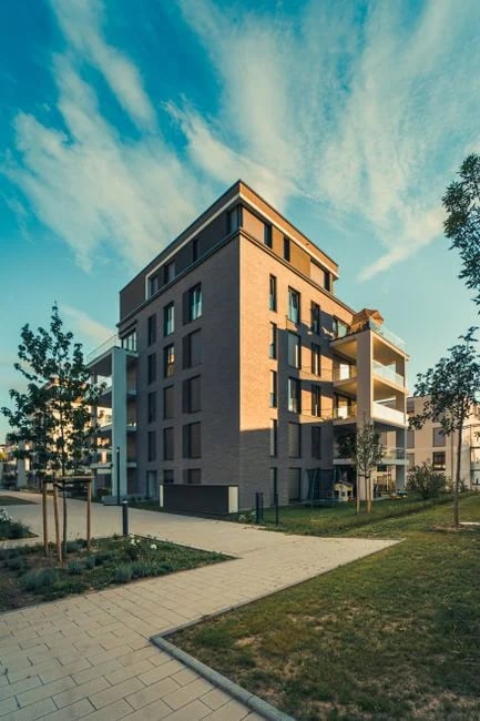 Image describing How to Profit Fast in Multifamily Housing Investment 2026?