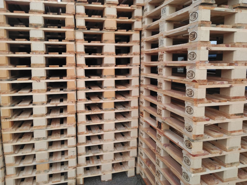 warehouse pallets