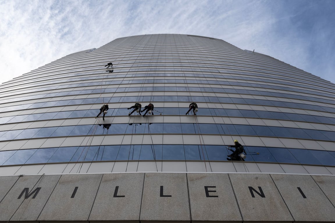 Commercial Deep Cleaning Services: What a Thorough Service Should Include