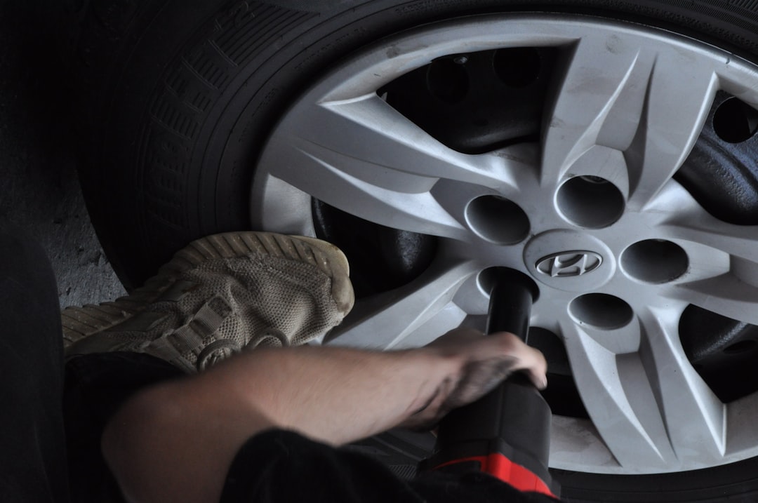 Tire Repair Come to Me: When Mobile Service Makes Sense for a Flat