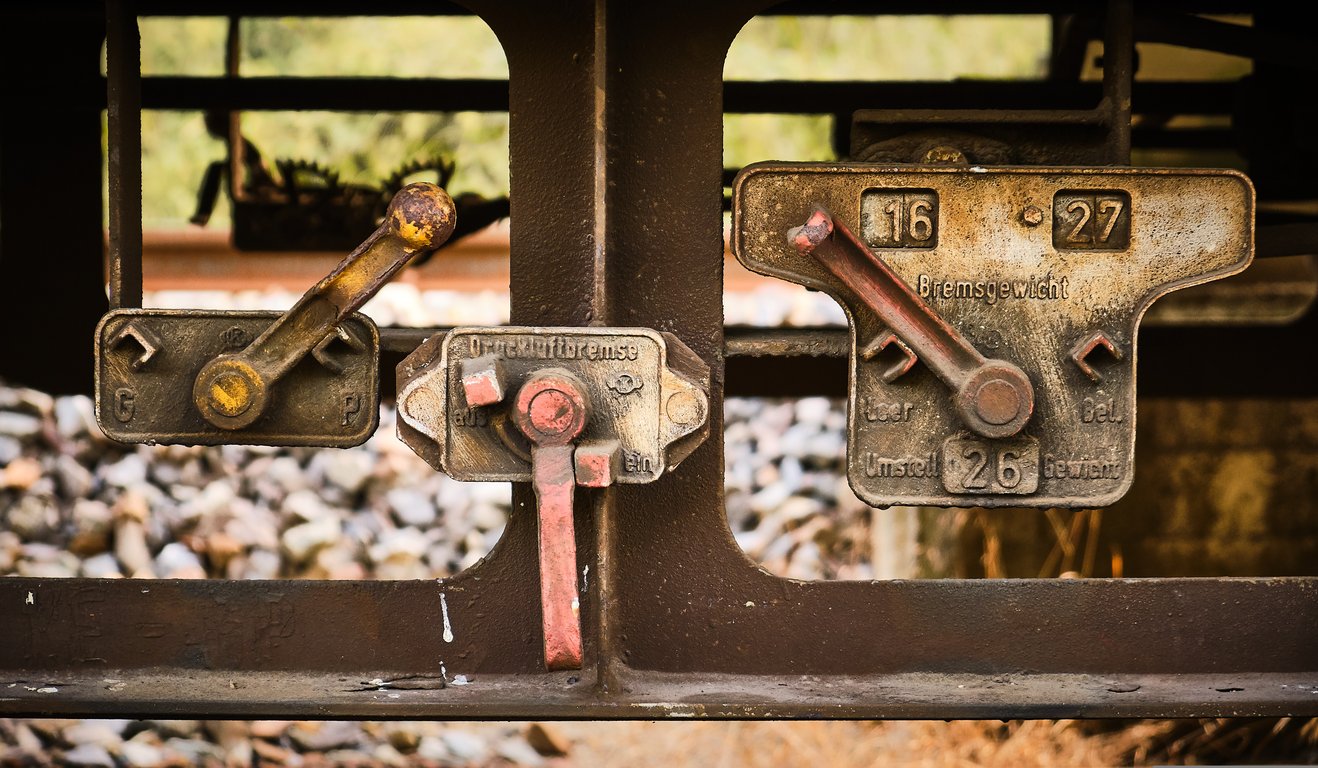 RV trailer brake inspection