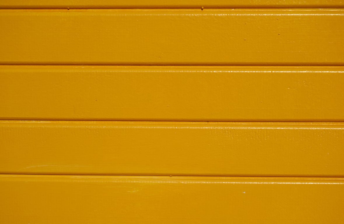Vinyl Siding Repair: Fix Cracks, Holes, and Loose Panels Before They Spread