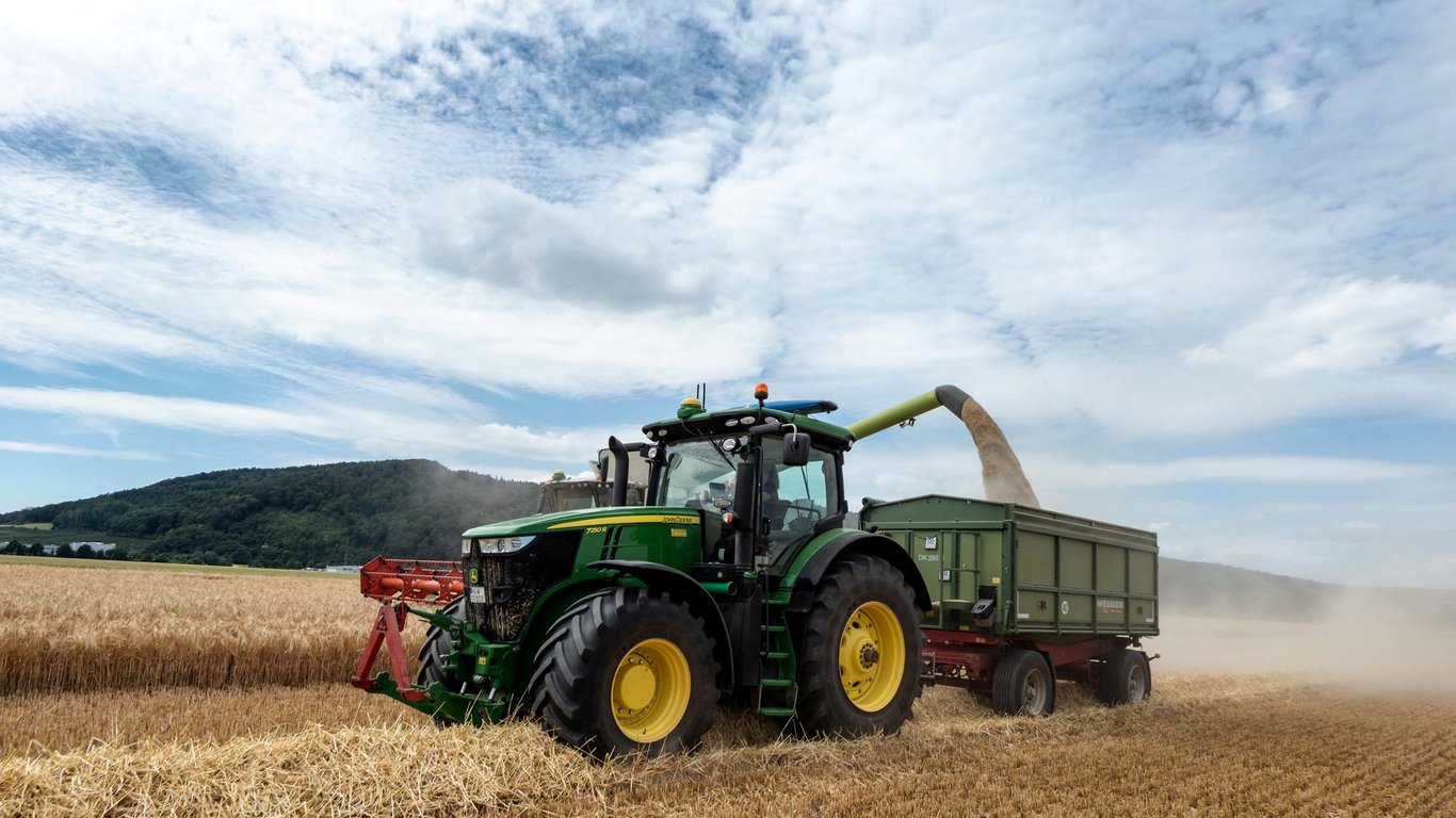Legal Axle Weight for Tractor Trailers: Load Limits That Keep You Compliant