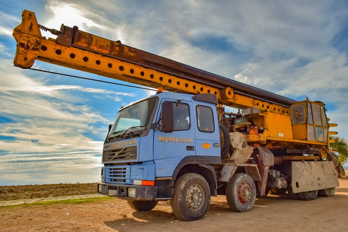 heavy-duty tow truck