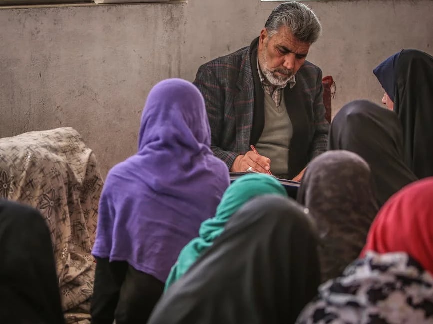 Image describing Top 10 Scholarships Future Teachers Need to Know Now