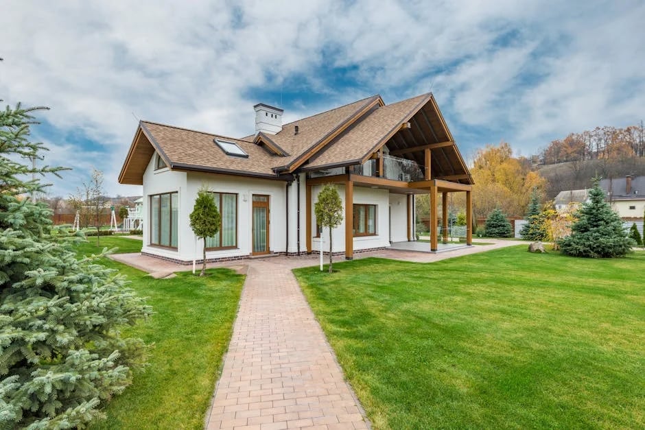 Image describing Top 10 Best Private Investors for Real Estate in 2025