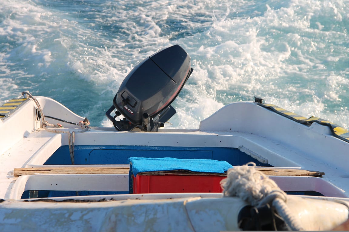 outboard motor maintenance