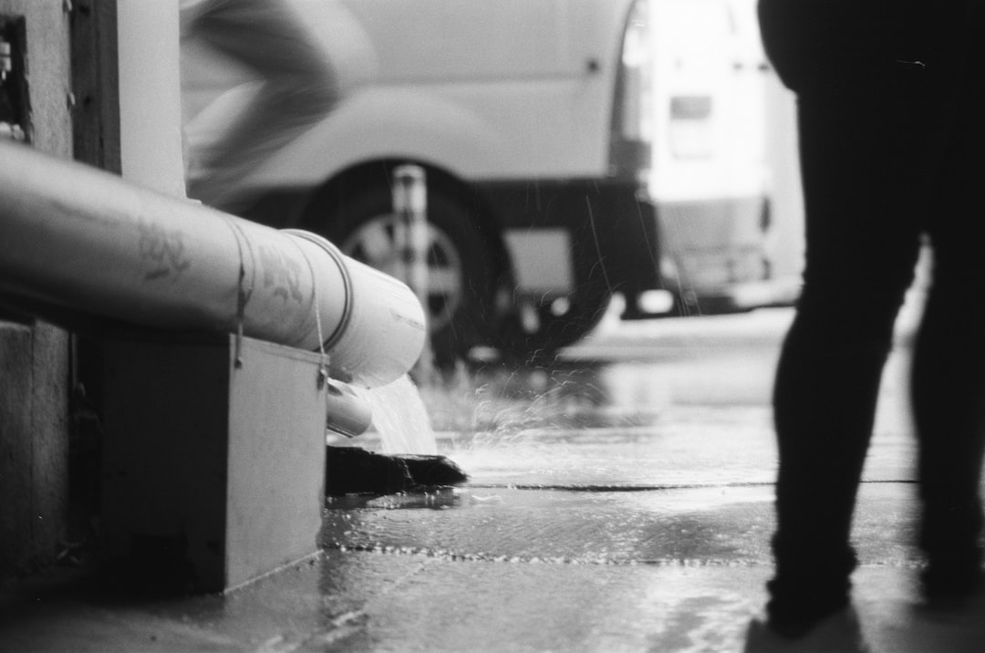 Drain Unclogging Near Me: How to Find the Right Local Plumber Fast