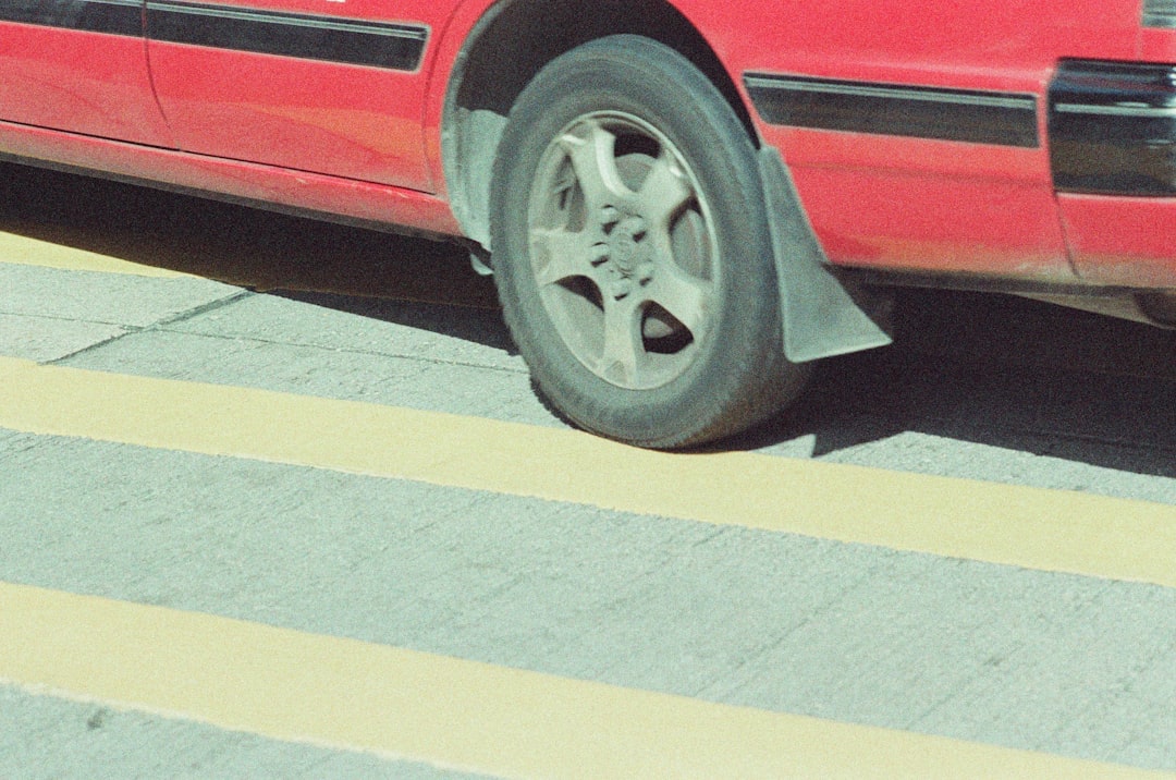 Roadside Assistance Near Me for a Flat Tire: What to Ask Before Help Arrives