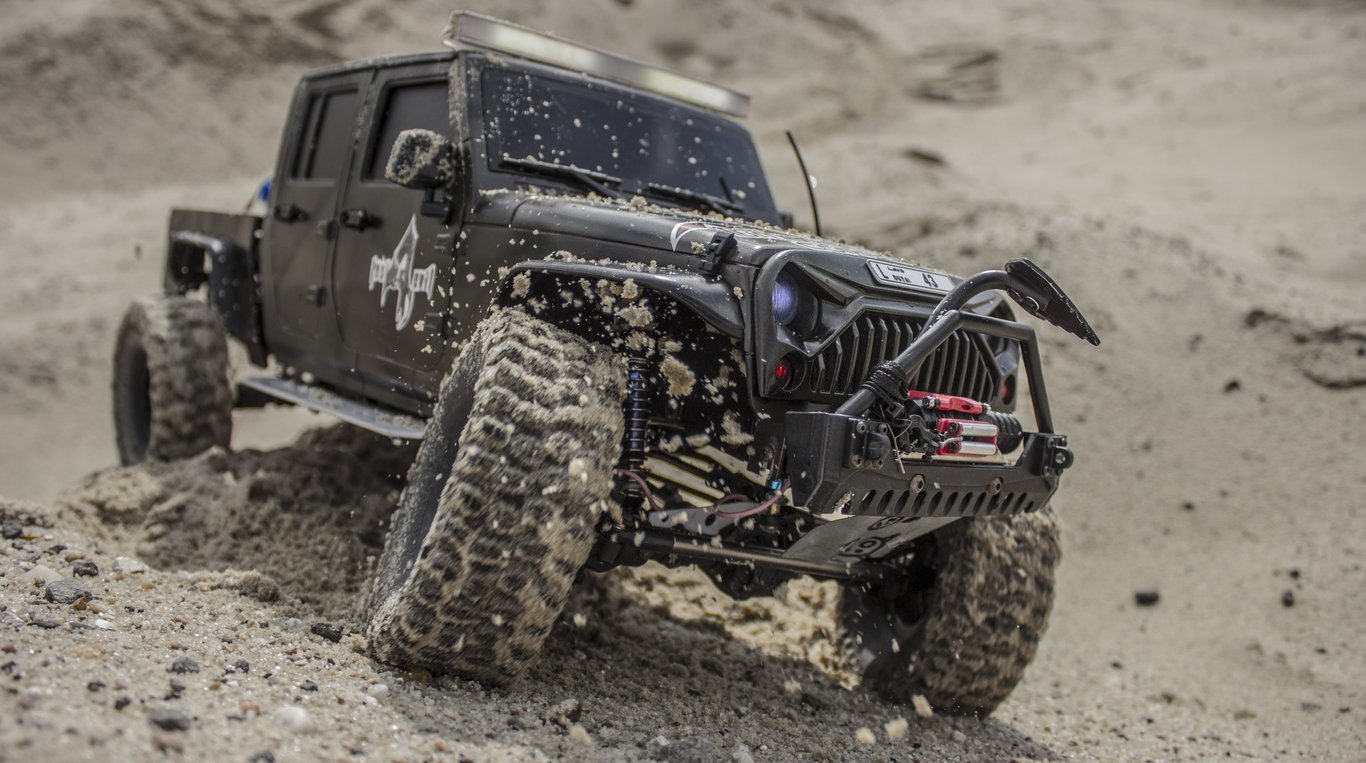 Jeep Gladiator towing trailer
