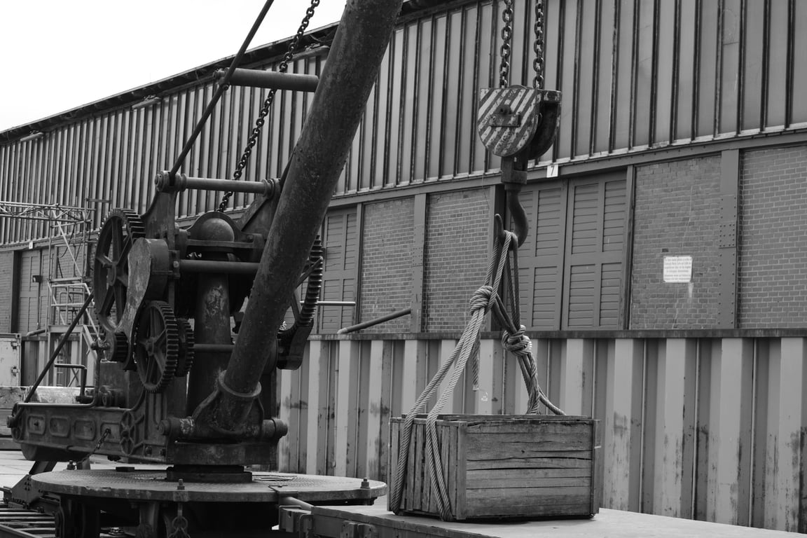 warehouse overhead crane