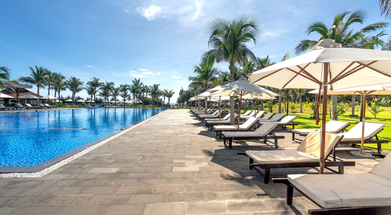 Pool Cleaners in My Area: How to Find Reliable Local Service