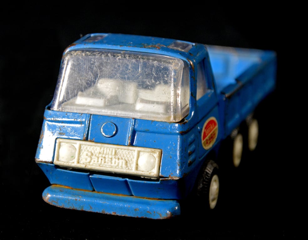flatbed tow truck