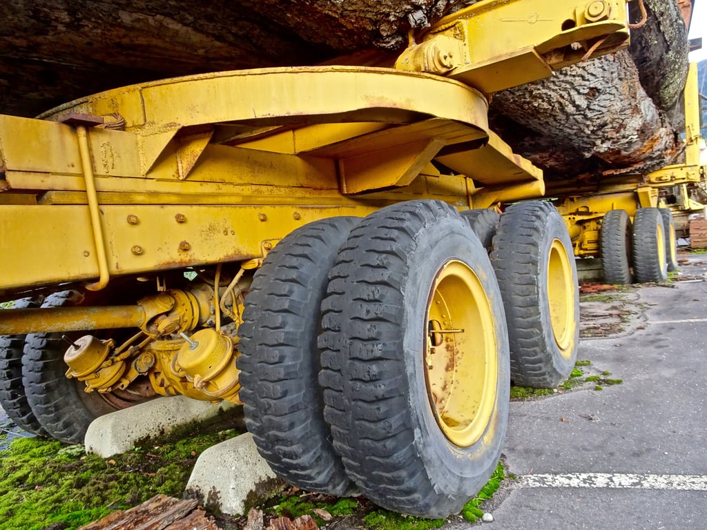 truck towing trailer