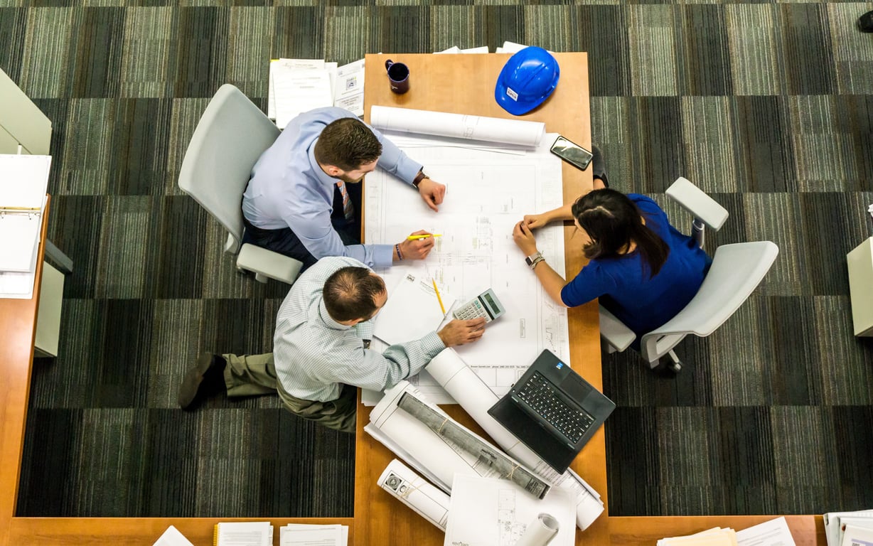IT project management team meeting