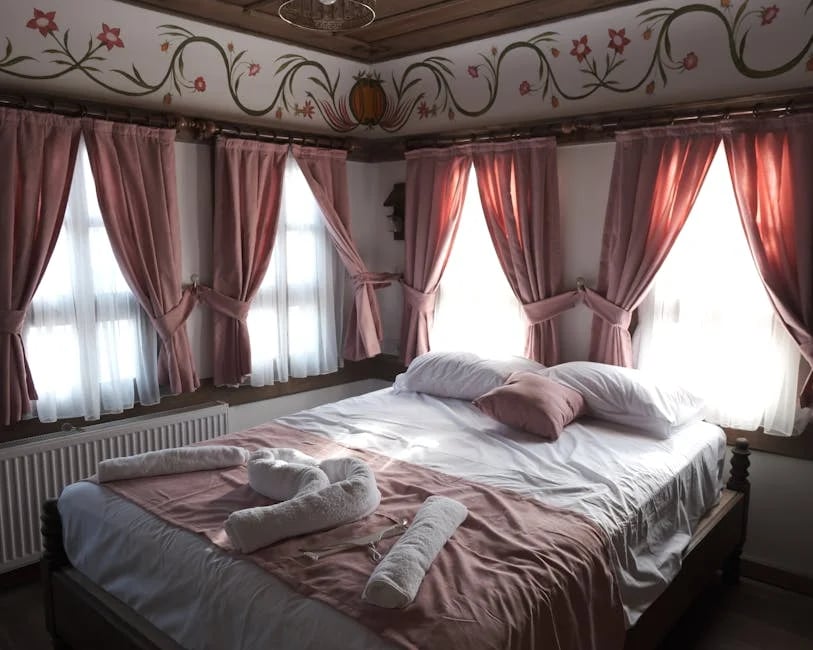 "Luxurious interior of a top 2025 mega mansion, featuring a grand staircase and opulent decor, highlighted in the 'Discover the Top 10 Mega Mansions of 2025 Now!' article."