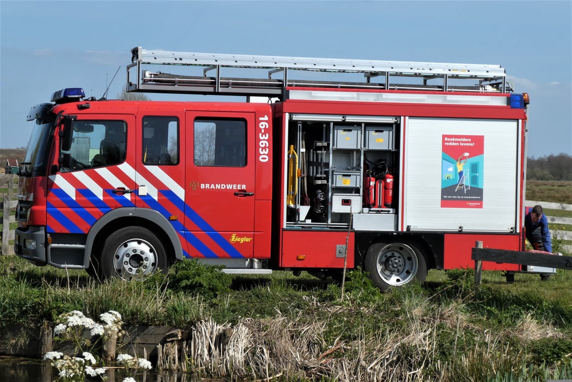 AAA tow truck roadside assistance