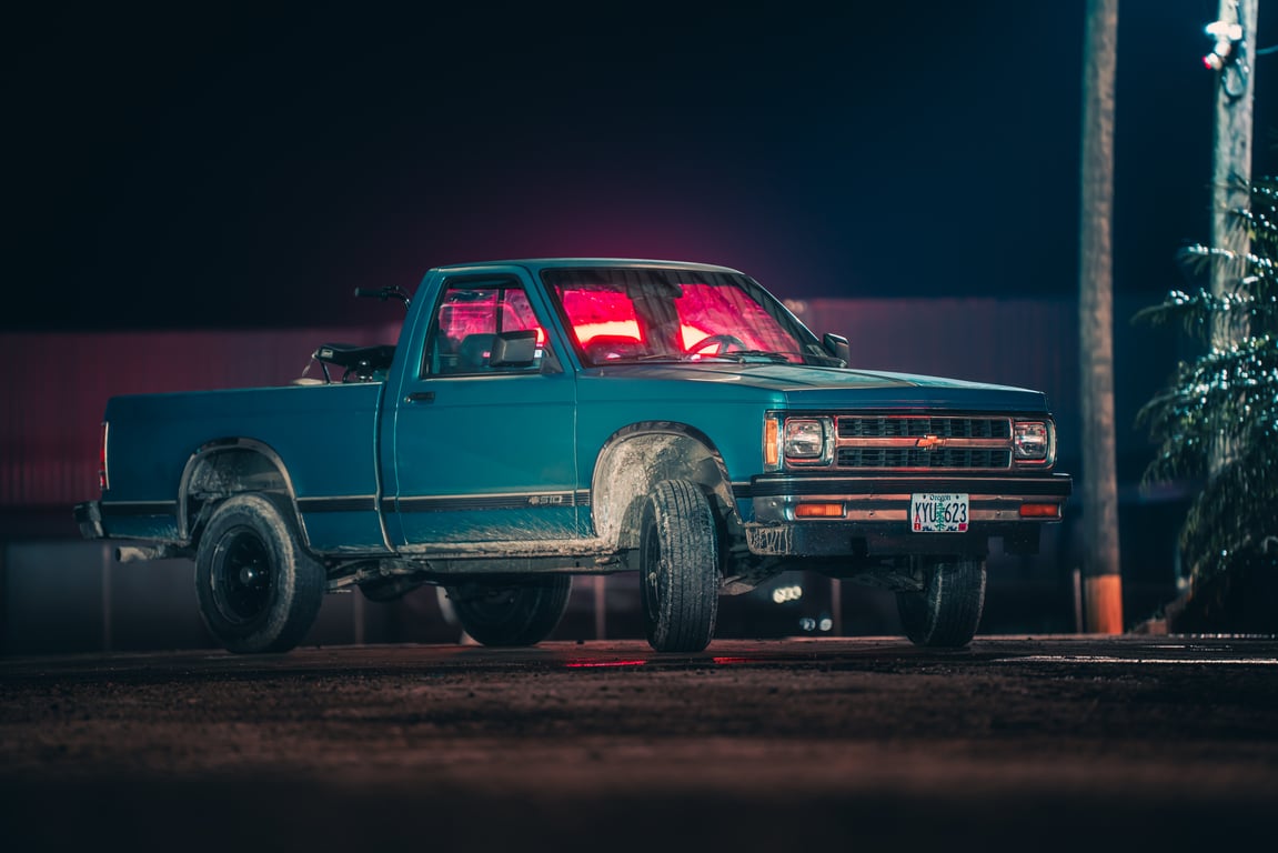 pickup truck towing trailer