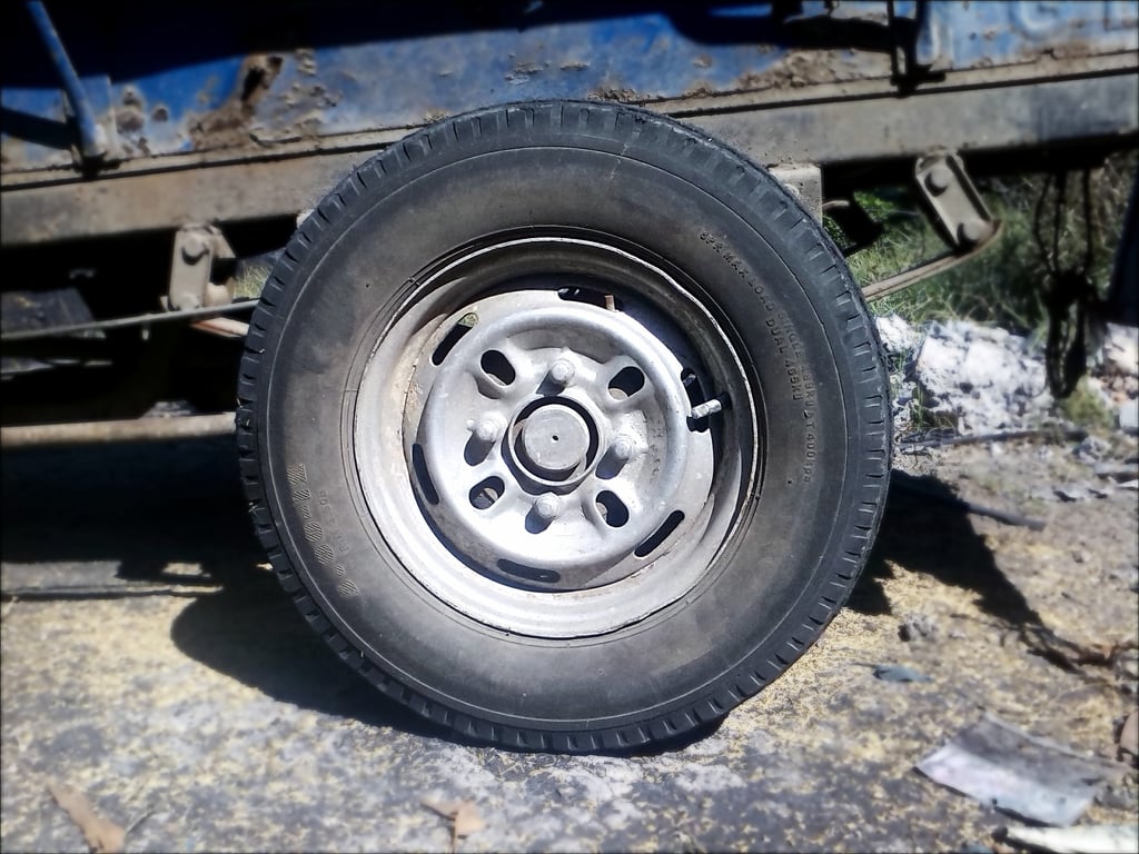 car tire tread inspection