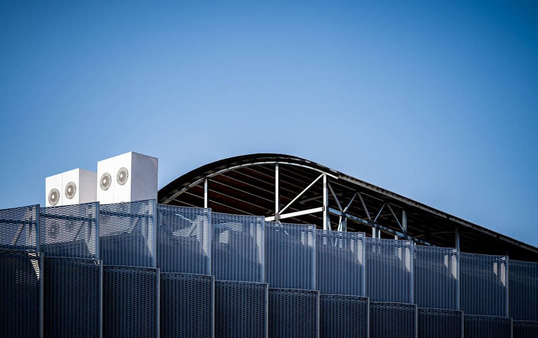 Efficiency Heating and Cooling: Smarter HVAC Choices for Lower Energy Use