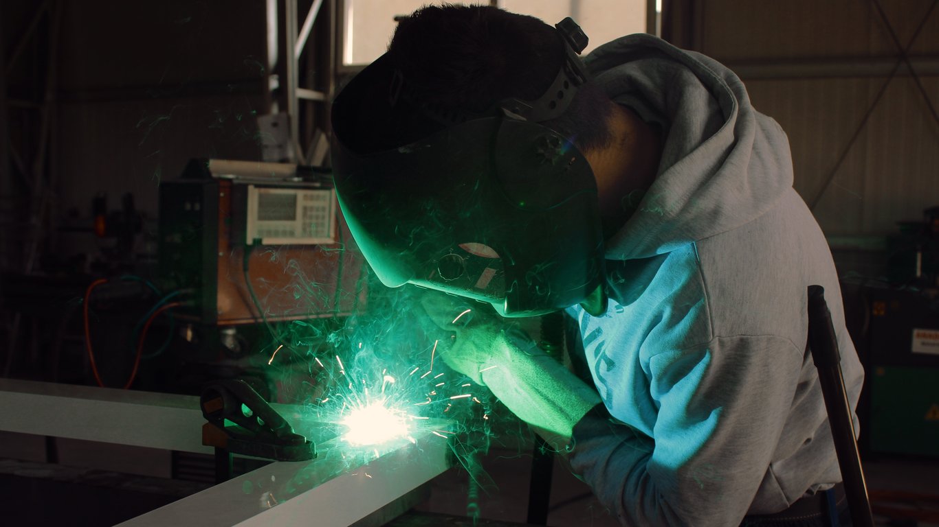 technical college welding lab
