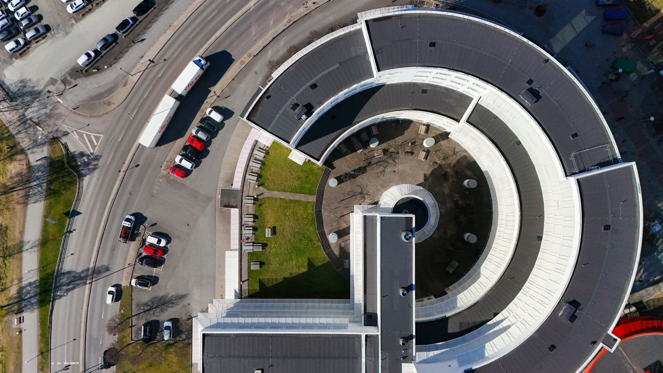 Commercial Roofing Repair: How to Spot Problems Before They Spread