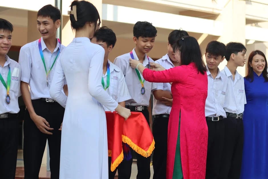 Image describing Top 10 Scholarships Future Teachers Need to Know Now