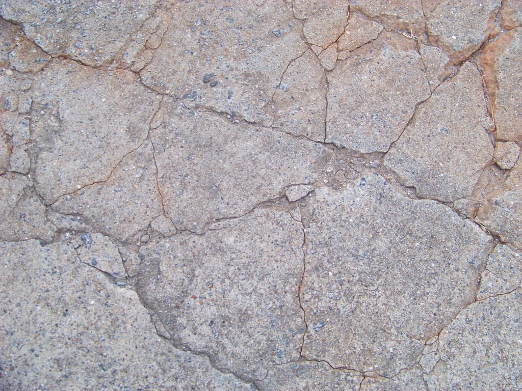 cracked house foundation
