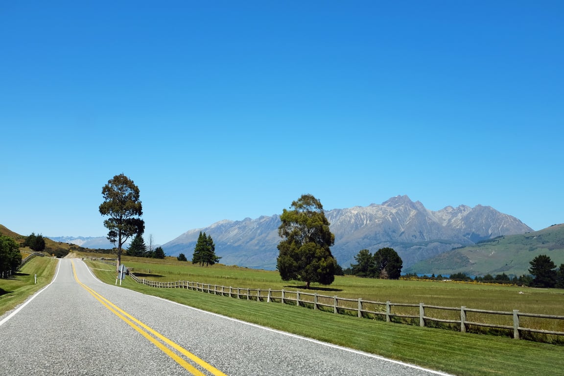 New Zealand scenic road