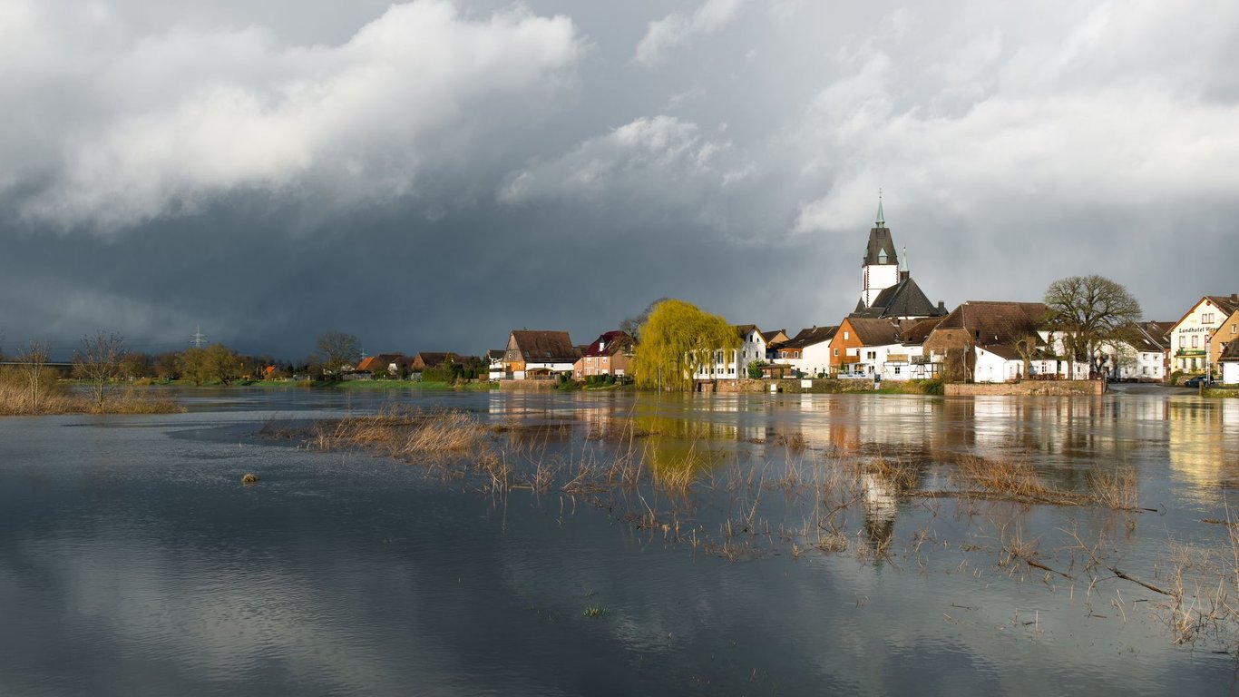Sump Pump Replacement: Choose the Right Pump Before Your Basement Floods