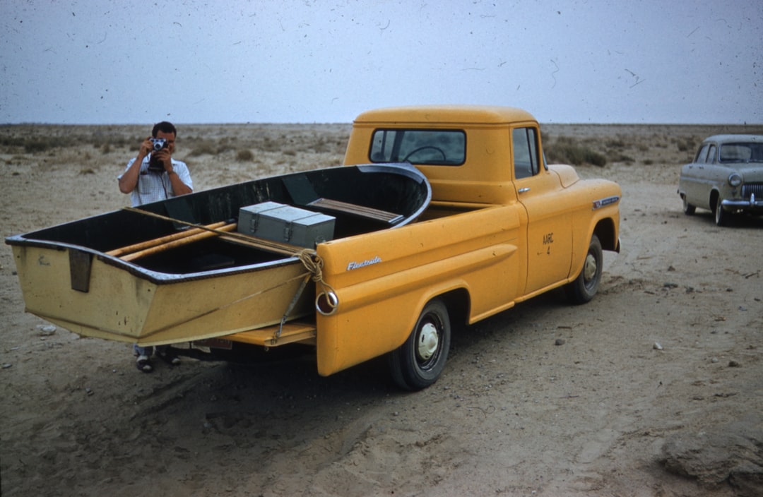 Best Truck to Tow a Boat: Match Towing Capacity, Payload, and Ramp Control