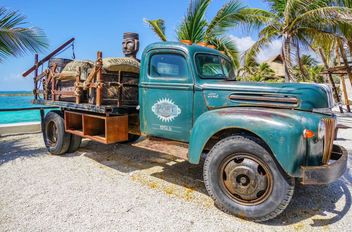 travel trailer towing pickup truck