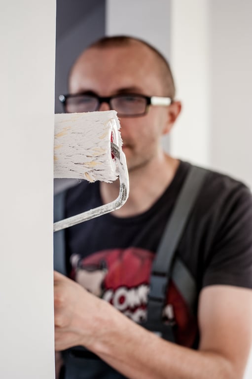 air conditioner repair technician