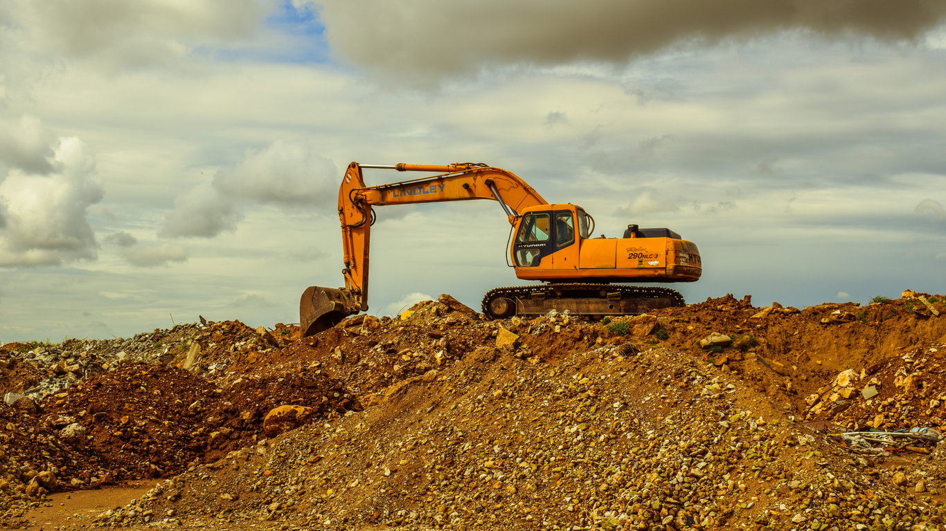 mobile heavy equipment mechanic excavator