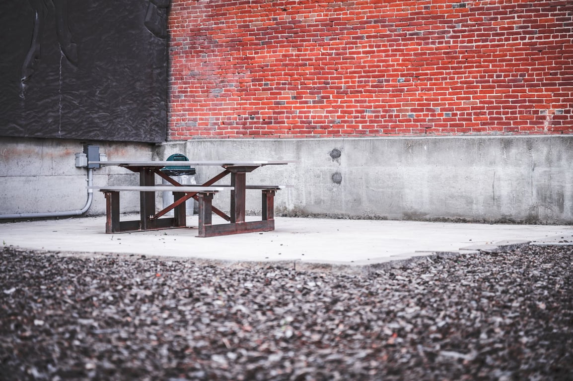 SiteOne Hardscapes: Choosing Materials for Durable Outdoor Spaces