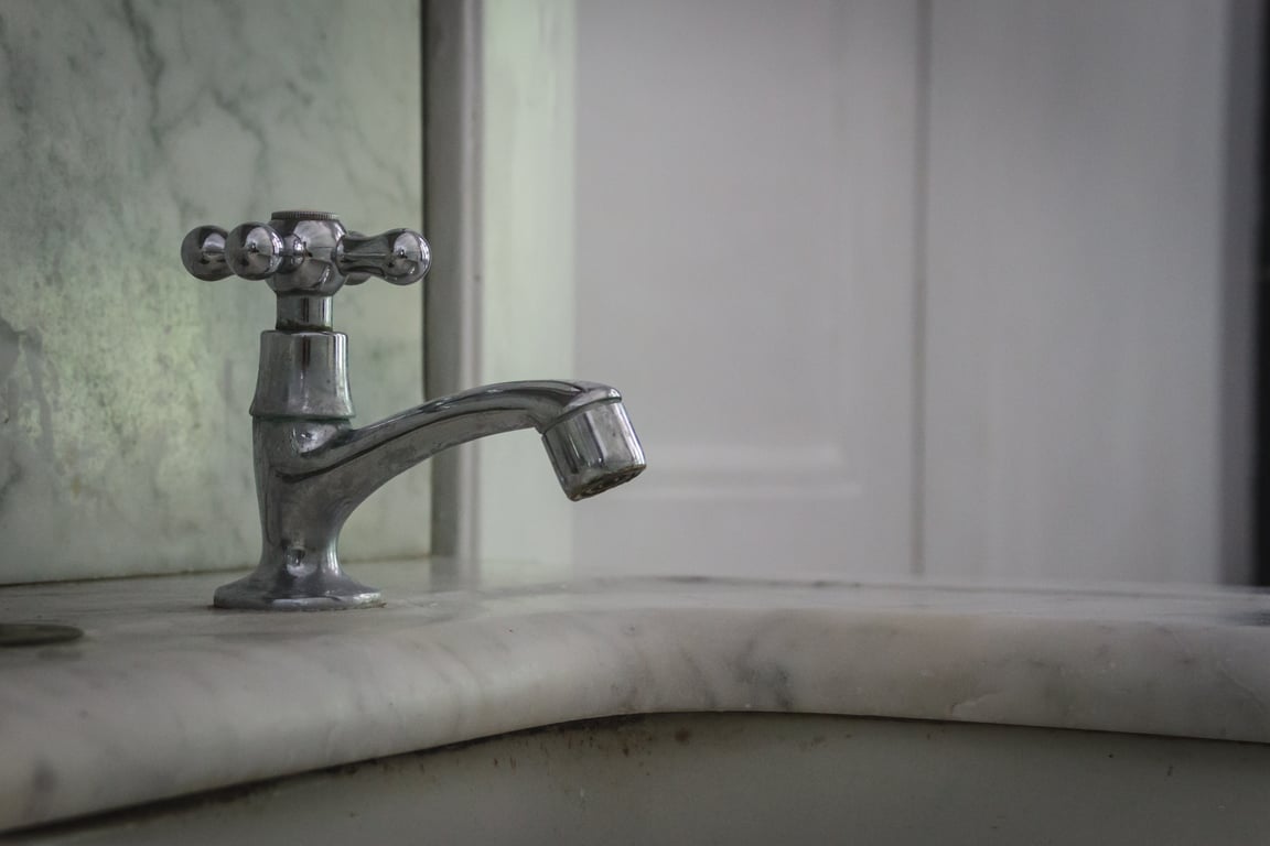 clogged kitchen sink drain