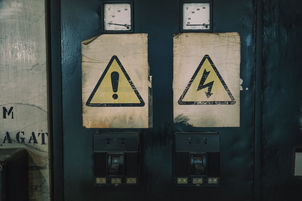 Electrical Car Problems: Warning Signs, Likely Causes, and Repair Questions