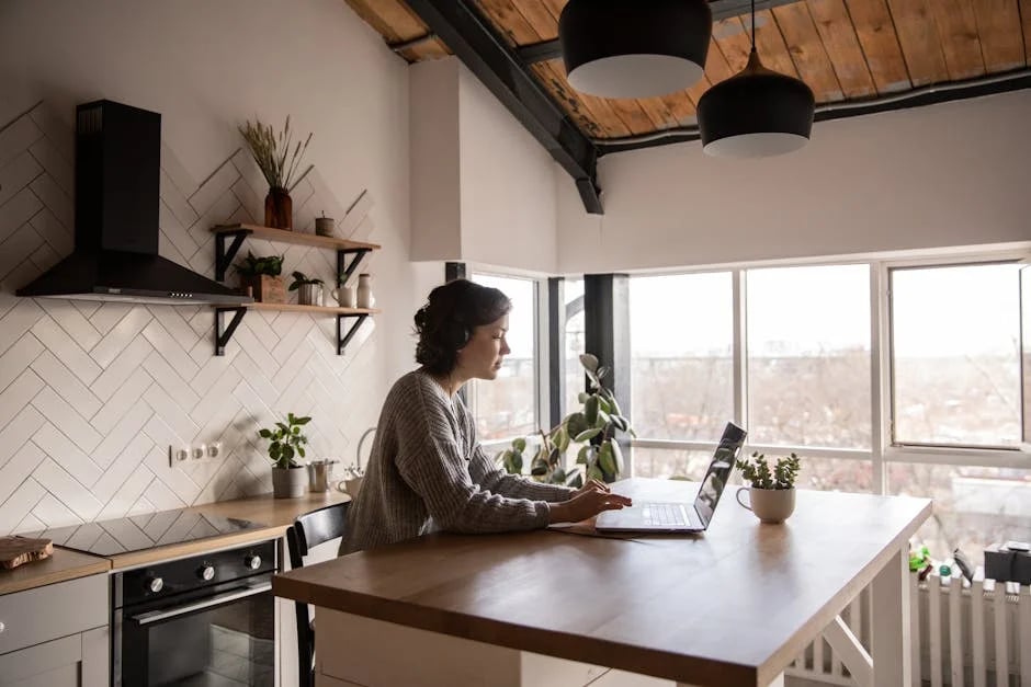 Image describing Top 7 Online Spanish Classes for Adults in 2025!