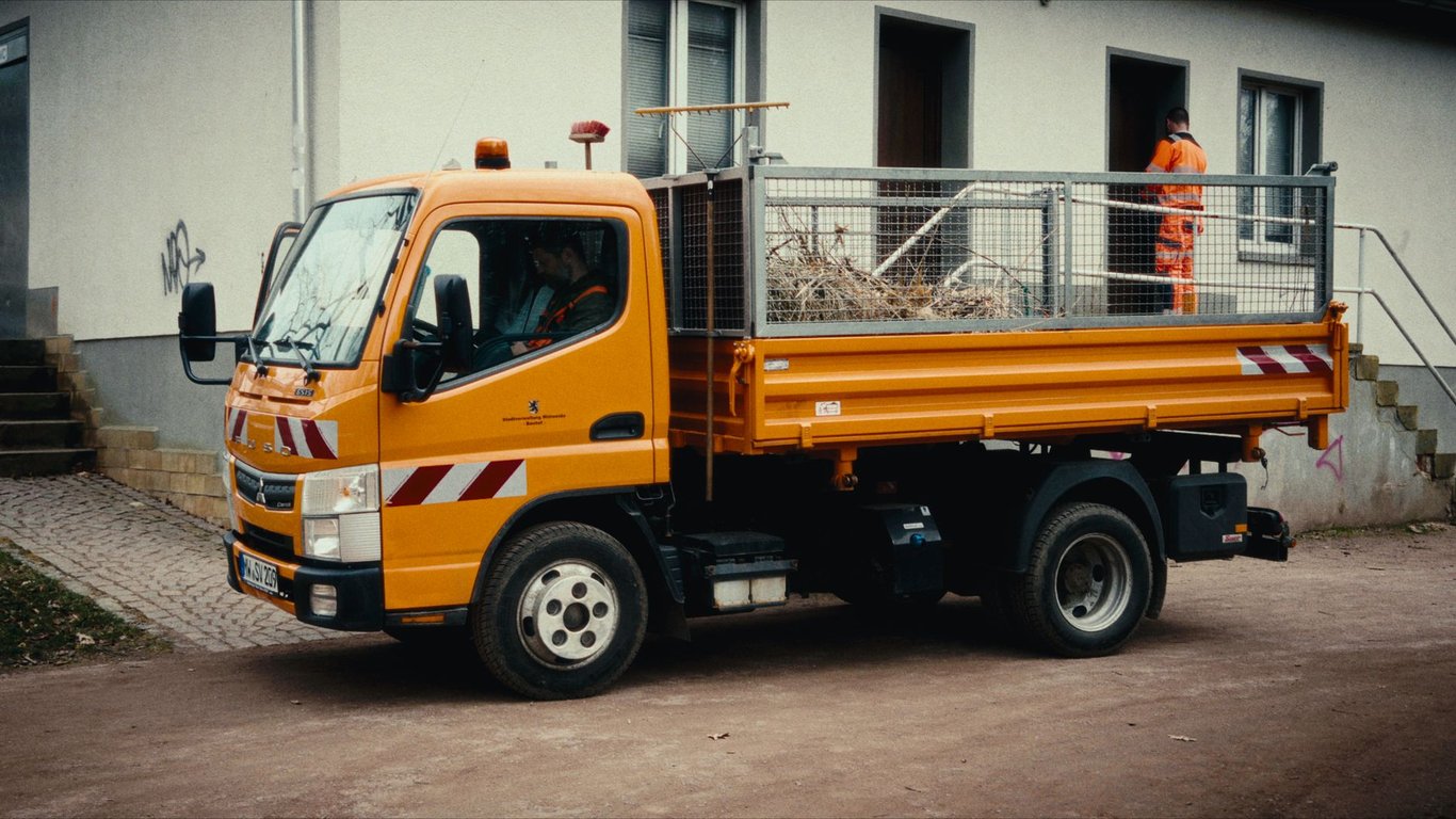 Electric Truck Towing Capacity: What It Means for Real-World Work