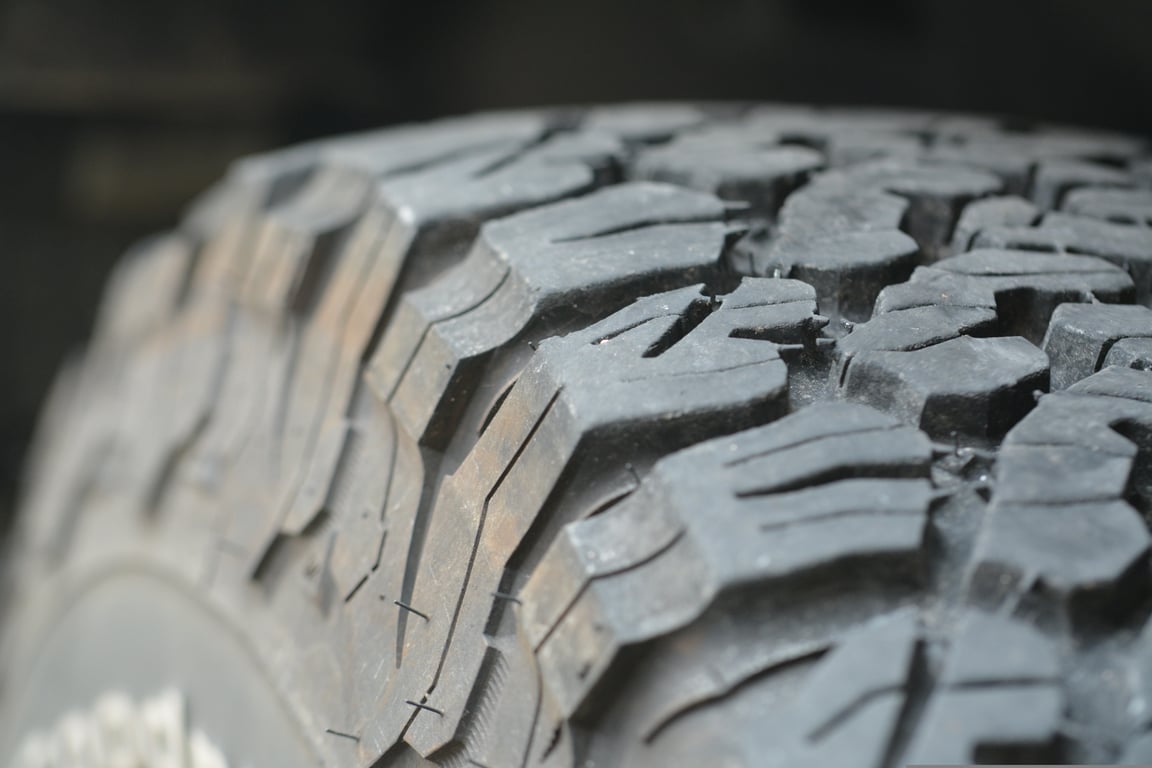 tire tread depth gauge