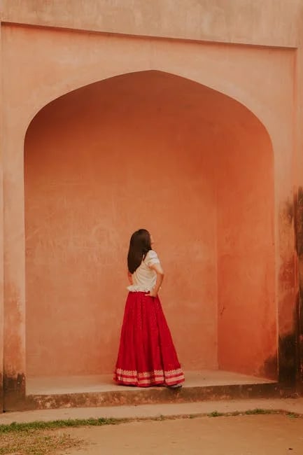 Image describing How the Coperni Dress Became 2025s Best Fashion Icon