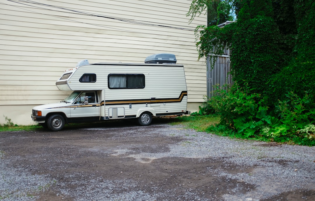 How to Level a RV Trailer Safely: A Step-by-Step Campsite Setup Guide