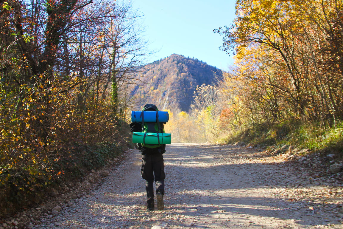 backpack fitting camping store