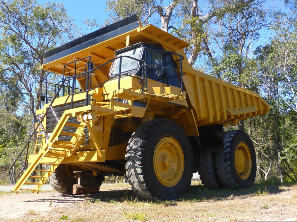 construction dump truck maintenance