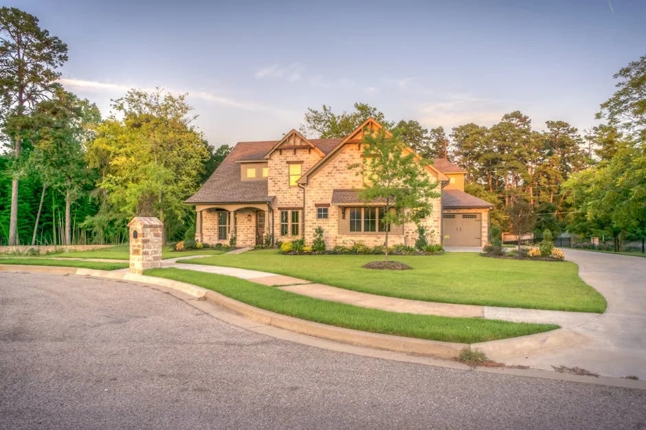 Image describing Top 10 Best Private Investors for Real Estate in 2025